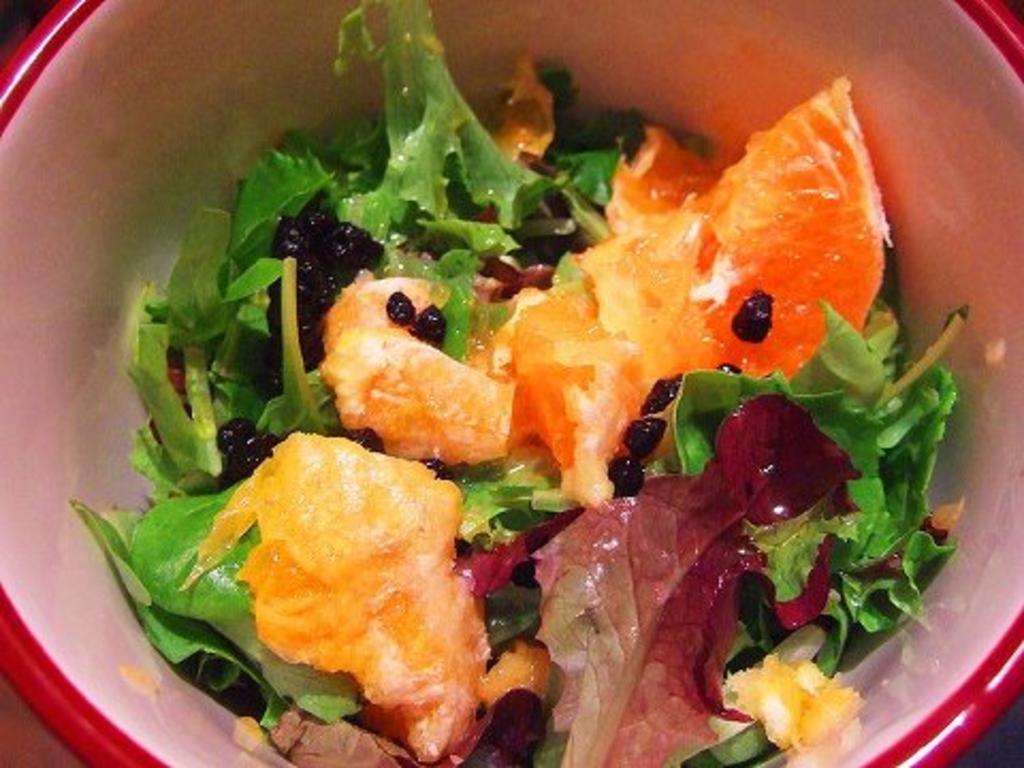 Salad_dressing_natural_with_fruit.